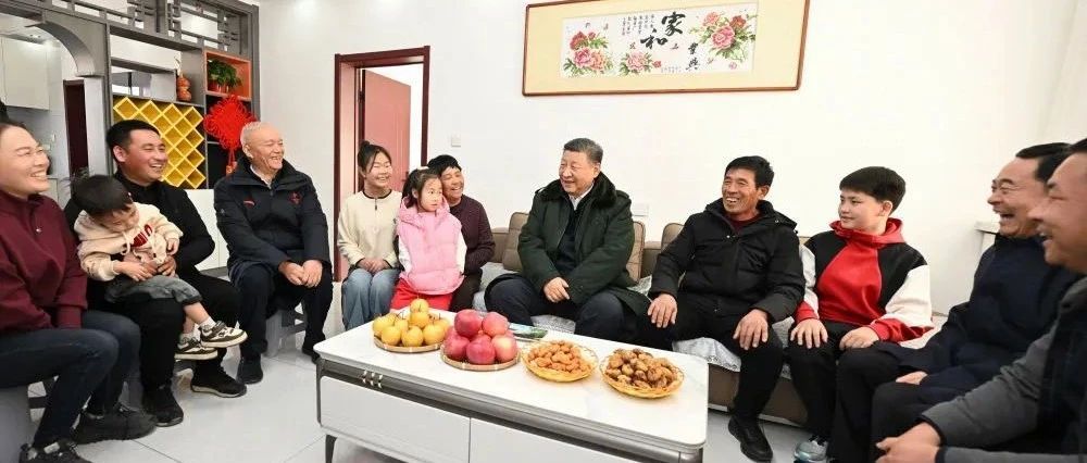 习近平在辽宁葫芦岛市看望慰问受灾群众